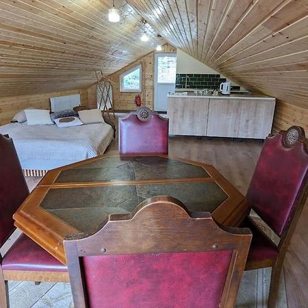 Unforgettable Attic With Balcony In Borjomi Apartment Exterior foto