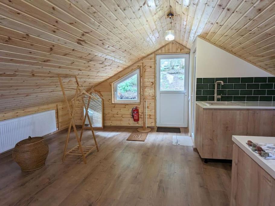 Unforgettable Attic With Balcony In Borjomi Apartment Exterior foto