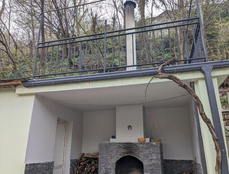 Unforgettable Attic With Balcony In Borjomi Apartment Exterior foto